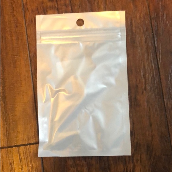 New 3 Pack No Touch Key Ring in Gold - Picture 7 of 7